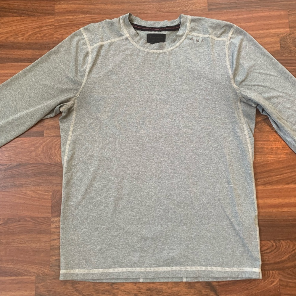 Abercrombie & Fitch Women’s Small Gray Long Sleeve Activewear Shirt Logo